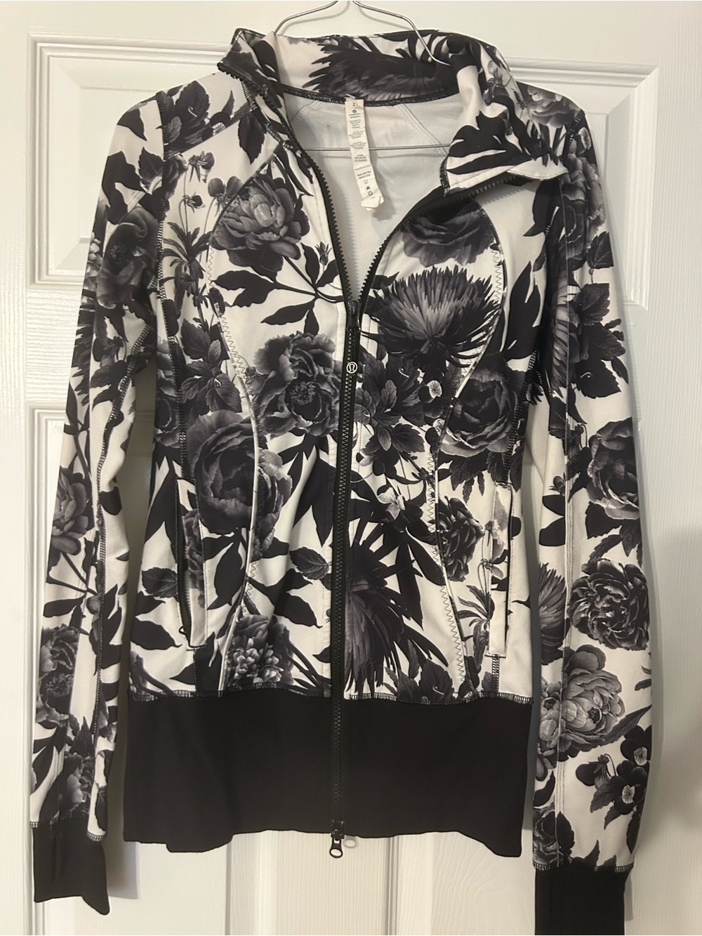 Lululemon Nice Asana jacket Women’s in Brisk Bloom